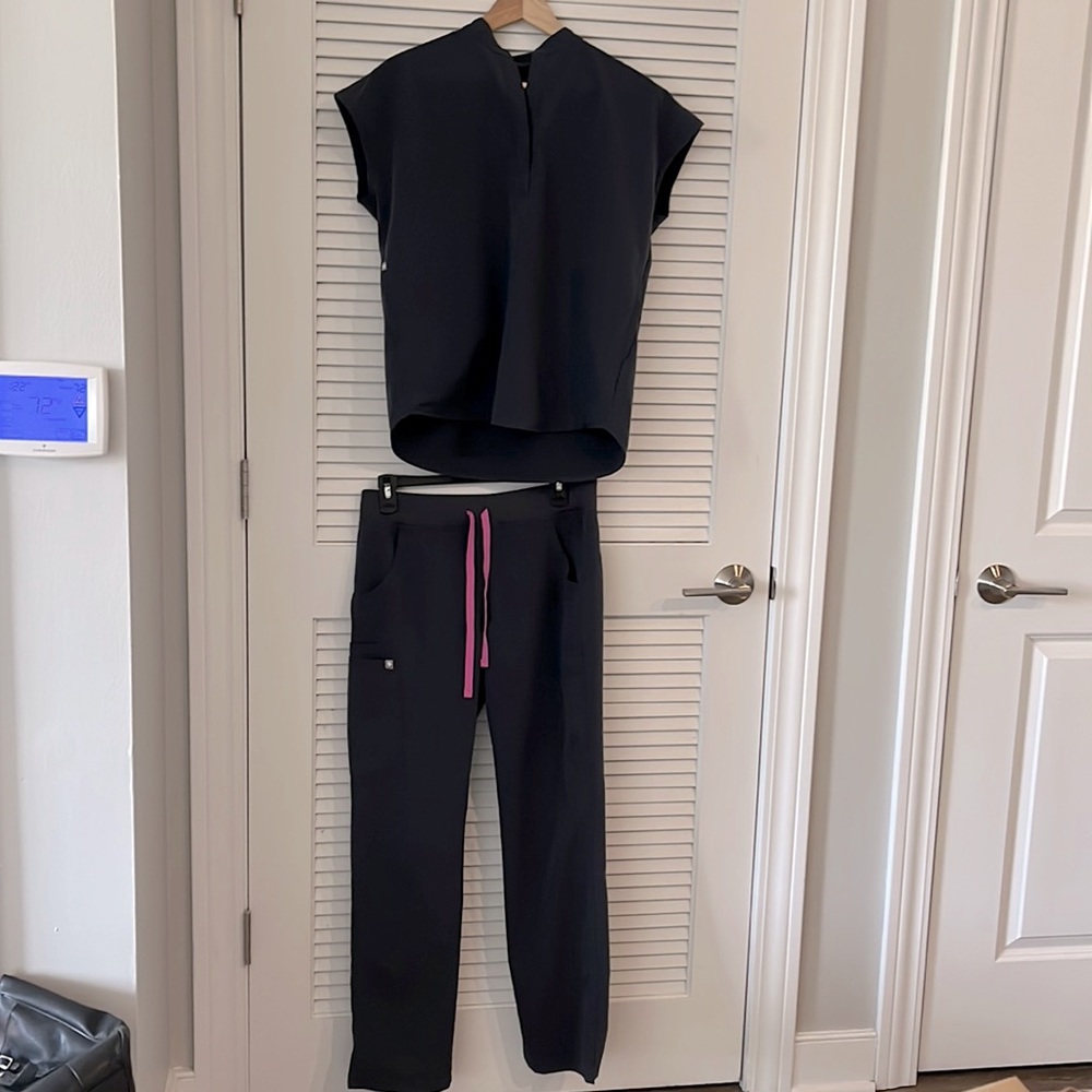 Figs scrubs Xxs Rafaela top, s kade bottom